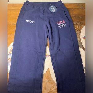 ❌SOLD❌👖 Roots Official Olympic Navy Sweatpants 👖